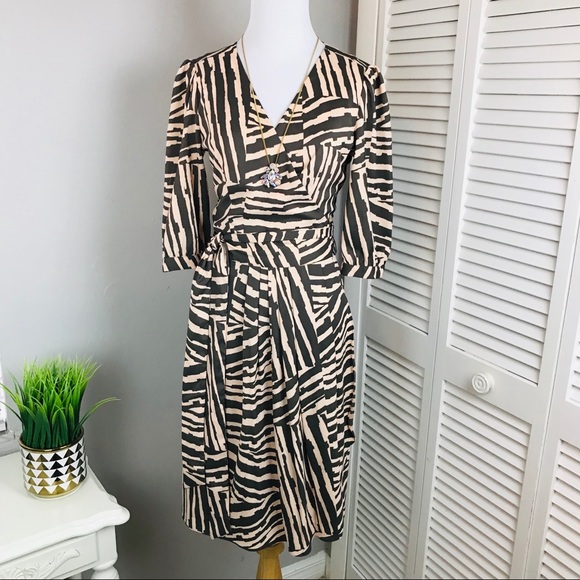 Banana Republic Dresses & Skirts - Banana Republic Taupe Pink Zebra print wrap Dress